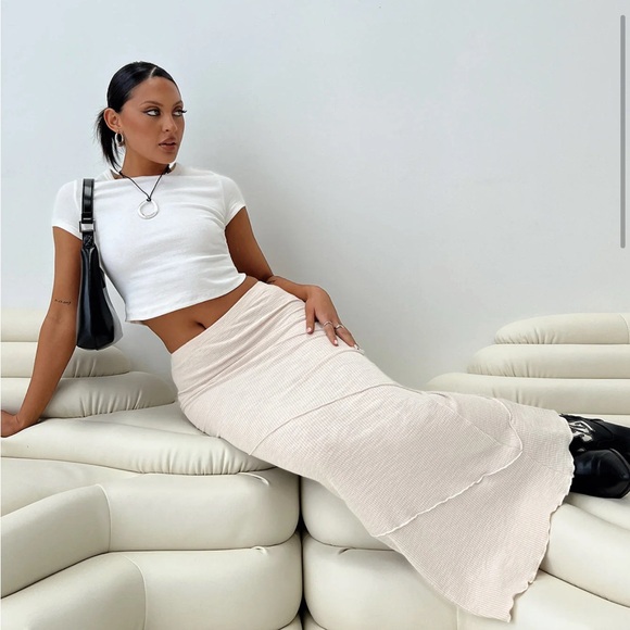 Princess Polly Dresses & Skirts - Princess Polly Oscar Maxi Skirt Beige High Waisted Pencil Fit Rib Knit Size 6